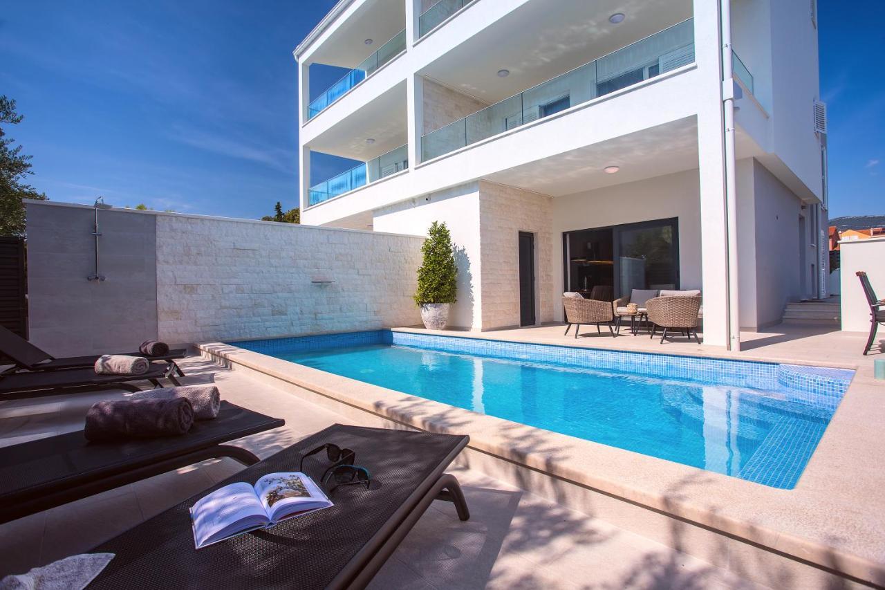 Villa Petra Kaštela エクステリア 写真