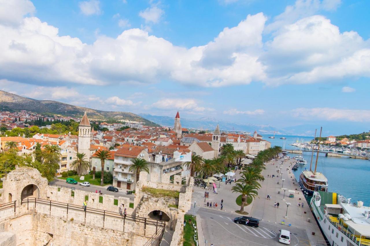 Villa Petra Kaštela エクステリア 写真